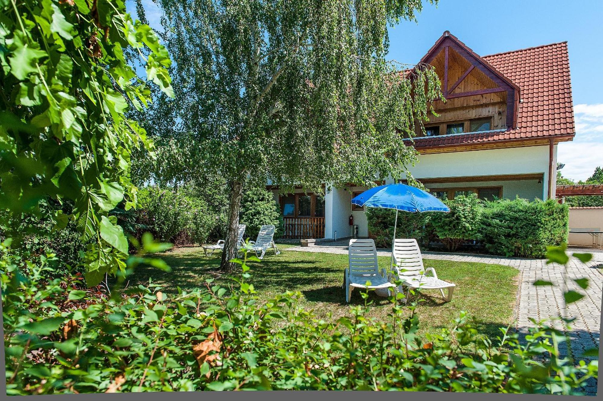 Alina Apartmanhaz Hévíz Extérieur photo